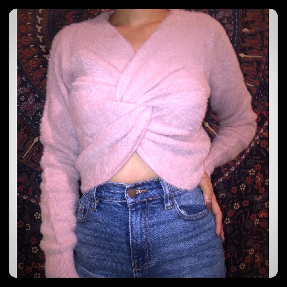 Cross Twisted Fuzzy Croptop